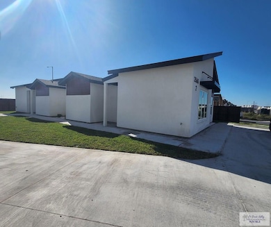 3560 Hidalgo Cir unit 2-A, Brownsville, TX 78520 - photo 2