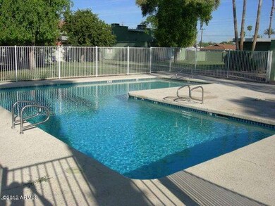 2601 W Ocotillo 4 Pool
