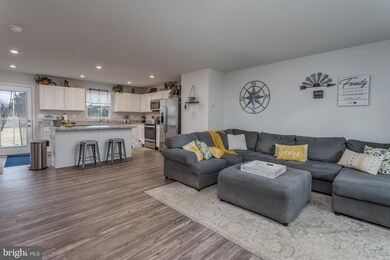 454 Switchgrass Ct, Bunker Hill, WV 25413 - photo 6