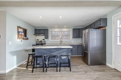 8 Rochester Ln, Concord, NH 03301 - photo 2