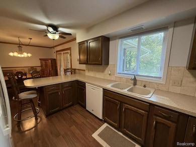 957 Linda St, Bad Axe, MI 48413 - photo 3