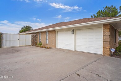 1901 Octubre Dr, El Paso, TX 79935 - photo 3