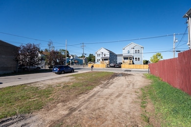 10 Seabury St, Providence, RI 02907 - photo 7