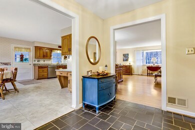 9000 Ellenwood Ln, Fairfax, VA 22032 - photo 6