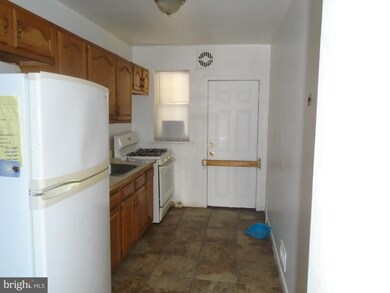2915 Grantley Ave, Baltimore, MD 21215 - photo 5