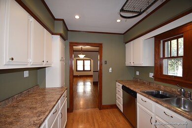 700 Pine St, Batavia, IL 60510 - photo 3