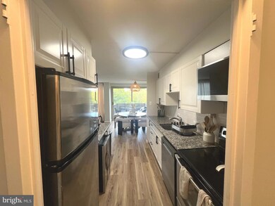 Green Hill Condominiums unit EE617, Wynnewood, PA 19096 - photo 3