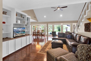 226 W Castle Harbour Dr, Friendswood, TX 77546 - photo 5