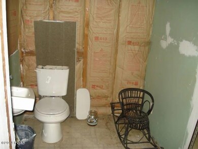 137 Water St, Milford, PA 18337 - photo 5