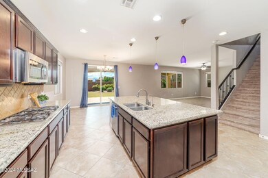 Kitchen w/ Large Island