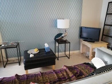 7911 Carlyle Ave unit 2, Miami Beach, FL 33141 - photo 3