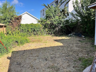 217 N Everton St, Houston, TX 77003 - photo 2