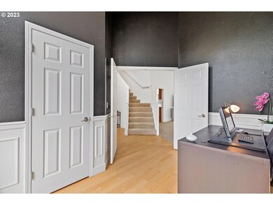 426 SW 18th St, Troutdale, OR 97060 - photo 5