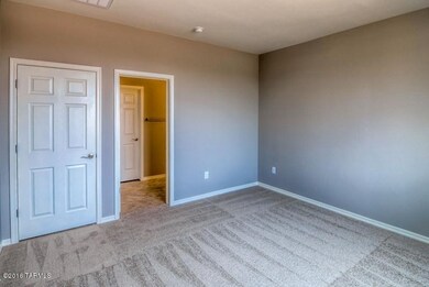 27 Master Bedroom photo b