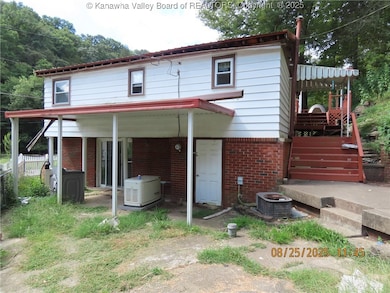 957 Hunter Rd, Charleston, WV 25311 - photo 4