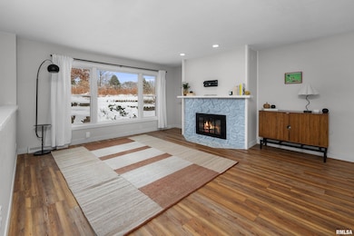 8325 55th St, Coal Valley, IL 61240 - photo 5