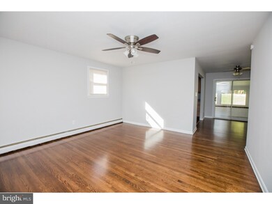 135 Poplar St, Spring City, PA 19475 - photo 7