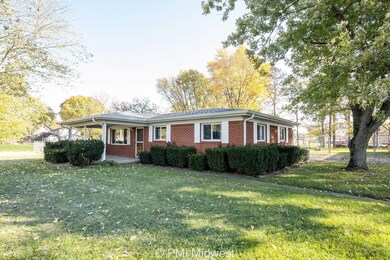 11638 N Division Rd, Fountaintown, IN 46130 - photo 3