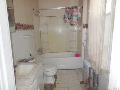 Full Bath - 1st Floor