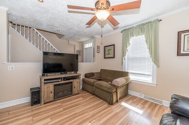 27 Sampson St, South Grafton, MA 01560 - photo 2