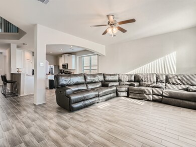 5197 Latigo Ct, Alvin, TX 77511 - photo 5