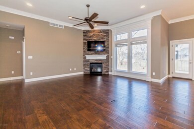 1931 Devonshire Dr, Columbia, MO 65203