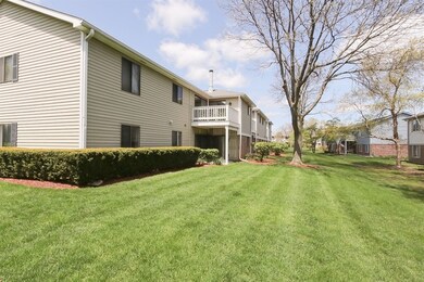 1519 Harbour Ct unit 2B, Schaumburg, IL 60193 - photo 6