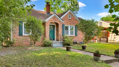 1303 E 52nd St, Savannah, GA 31404 - photo 2