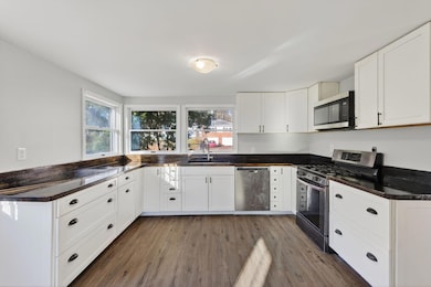 114 Narragansett St, Gorham, ME 04038 - photo 5