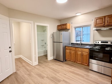 69 South St unit 71, Hartford, CT 06114 - photo 2