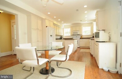 361 S Massanutten St, Strasburg, VA 22657 - photo 2