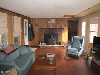 614 Raymondskill Rd, Milford, PA 18337 - photo 5