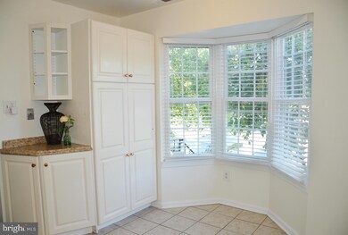 4187 Pleasant Meadow Ct unit 101A, Chantilly, VA 20151 - photo 4