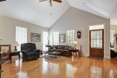 1110 W 15th Ave, Covington, LA 70433 - photo 2