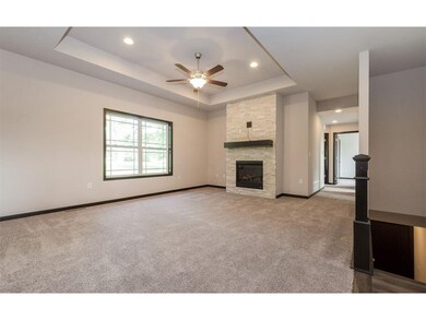 Living/Great Room w/Fireplace