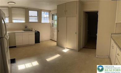 610 W Garrison St unit 1, Bethlehem, PA 18018 - photo 5