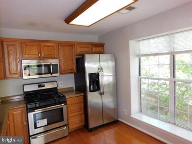 8200 Crossbrook Ct, Lorton, VA 22079 - photo 6