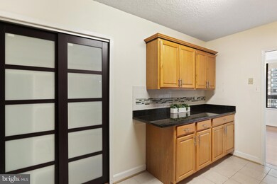 Skyline Plaza unit 916S, Baileys Crossroads, VA 22041 - photo 3