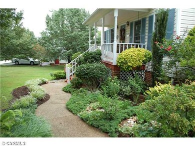 Exterior Front - Beautiful curved aggregate walkwa