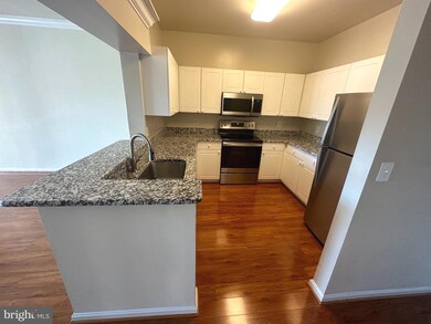 4550 Strutfield Ln unit 2322, Alexandria, VA 22311 - photo 2