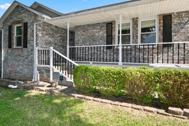 111 E Yorkshire St, Nixa, MO 65714 - photo 3