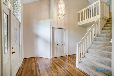 Foyer and Staircase to Upstairs En Suite and Loft