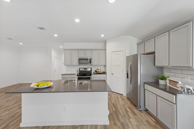 14304 Big Bend Dr, Shenandoah, TX 77384 - photo 5