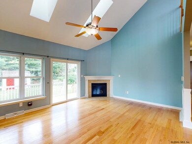 28 Glenview Dr, Schenectady, NY 12302 - photo 2