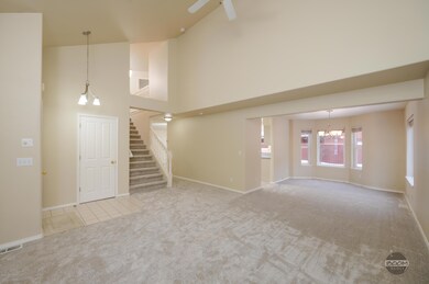 Vaulted ceilings, light and bright