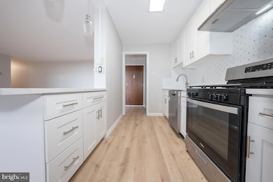 Radnor House unit 702, Bryn Mawr, PA 19010 - photo 2