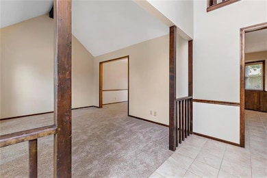 10221 Bradshaw St, Lenexa, KS 66215 - photo 4