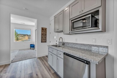 59-web-or-mls-1250-hubble-ln
