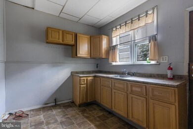 2326 Reed St, Philadelphia, PA 19146 - photo 7