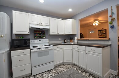 10-12 Dismukes St, Kittery, ME 03904 - photo 2